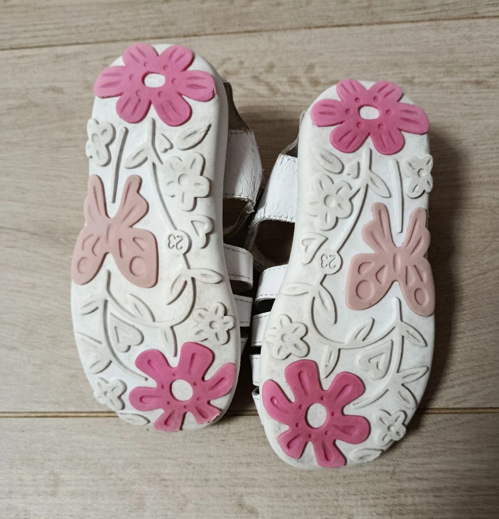 Two pairs of Girls’ Sandals size 23 – photo 8